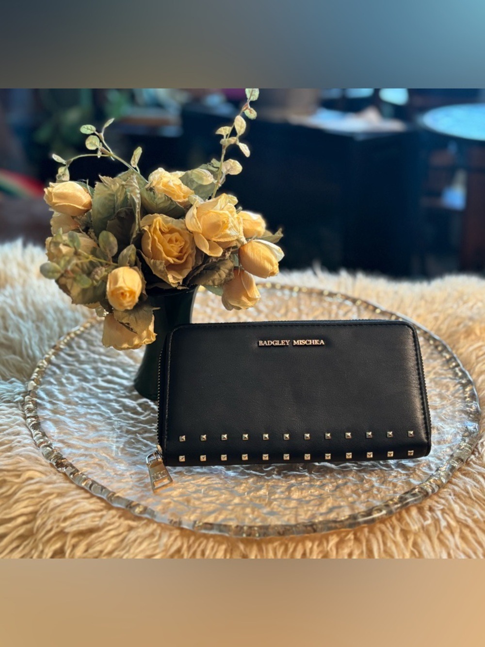 🖤 Like New Badgley Mischka Studded Zip Around Wallet Black Gold Luxury Organizer